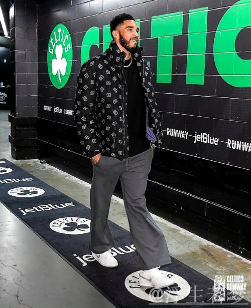 塔图姆高效准三双 凯尔特人全民皆兵力擒马刺豪取8连胜 塔图姆高效准三双 凯尔特人全民皆兵力擒马刺豪取8连胜